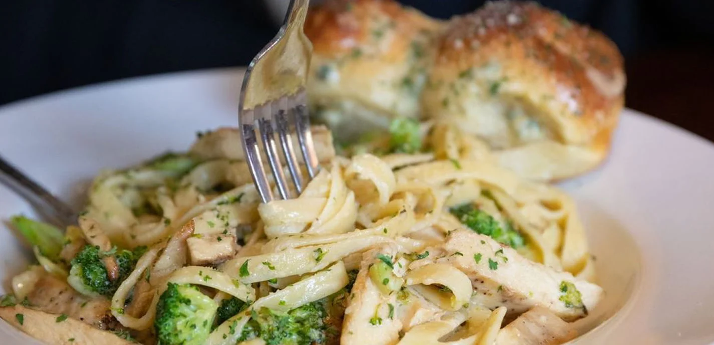 Fettuccine Alfredo with chicken and broccoli
