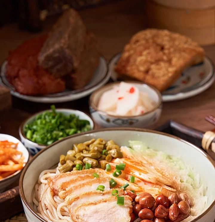 Crispy Pork Guilin Rice Noodles