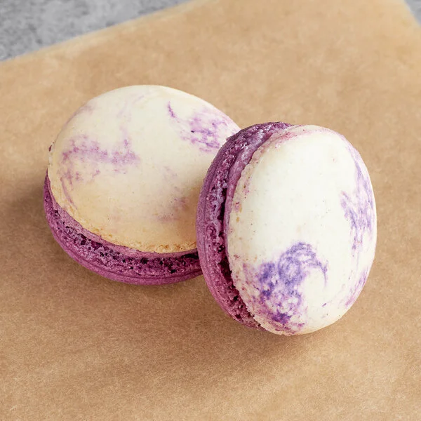 Ube & White Chocolate Macaron