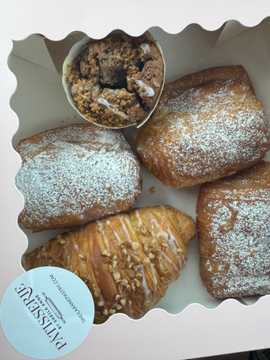 Photo from Menah Y.'s review