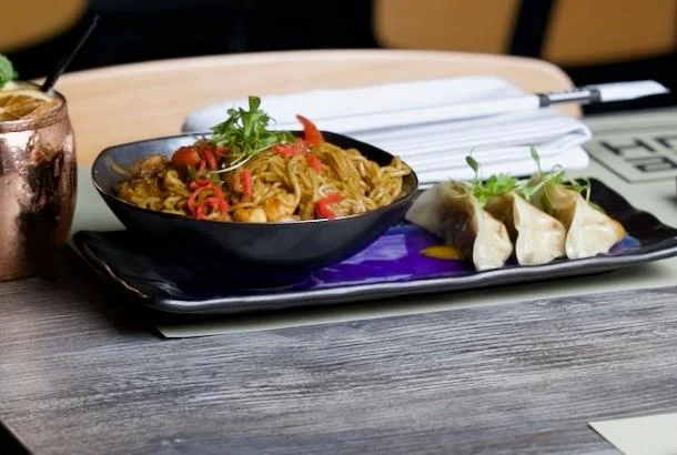 Ke-uH Yakisoba & Gyozas