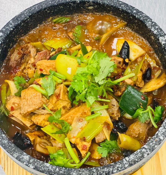 950 West Peachtree Street Northwest #220 - Sizzling Stone