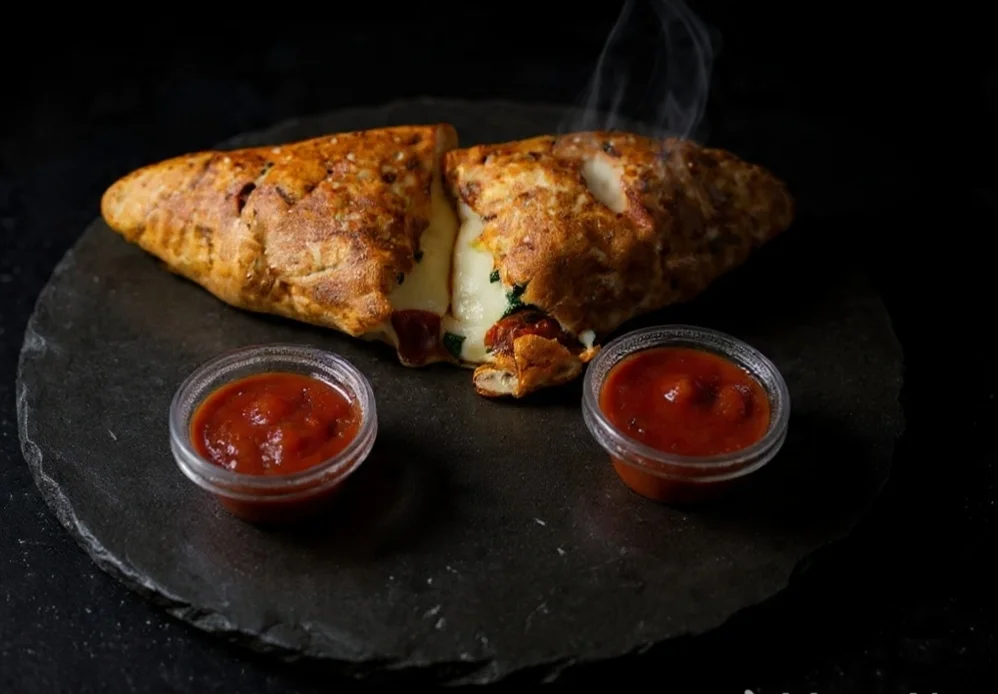 Signature/Sauce Fusion Calzones