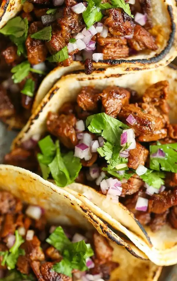 Image of traditional Al pastor tacos 