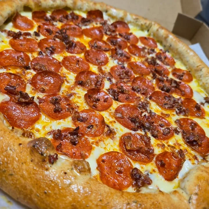Cheesy Crust Pizza