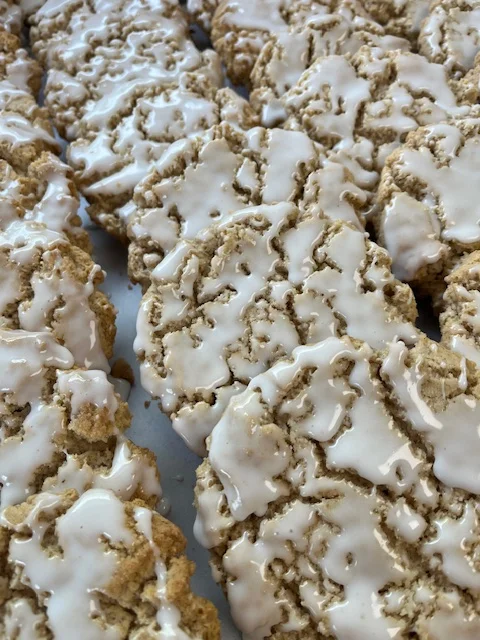 Iced oatmeal cookies with glaze