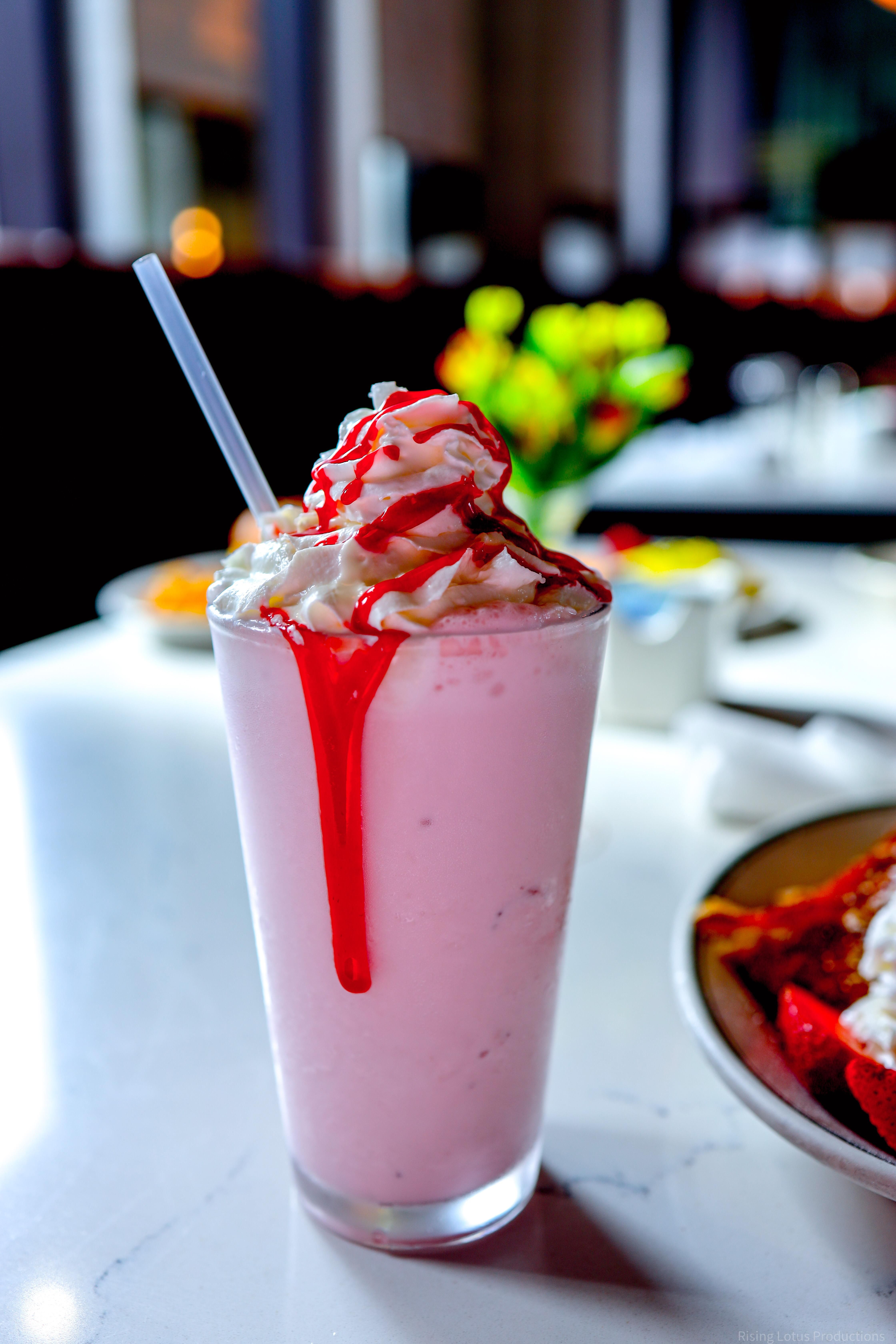 STRAWBERRY SHAKE