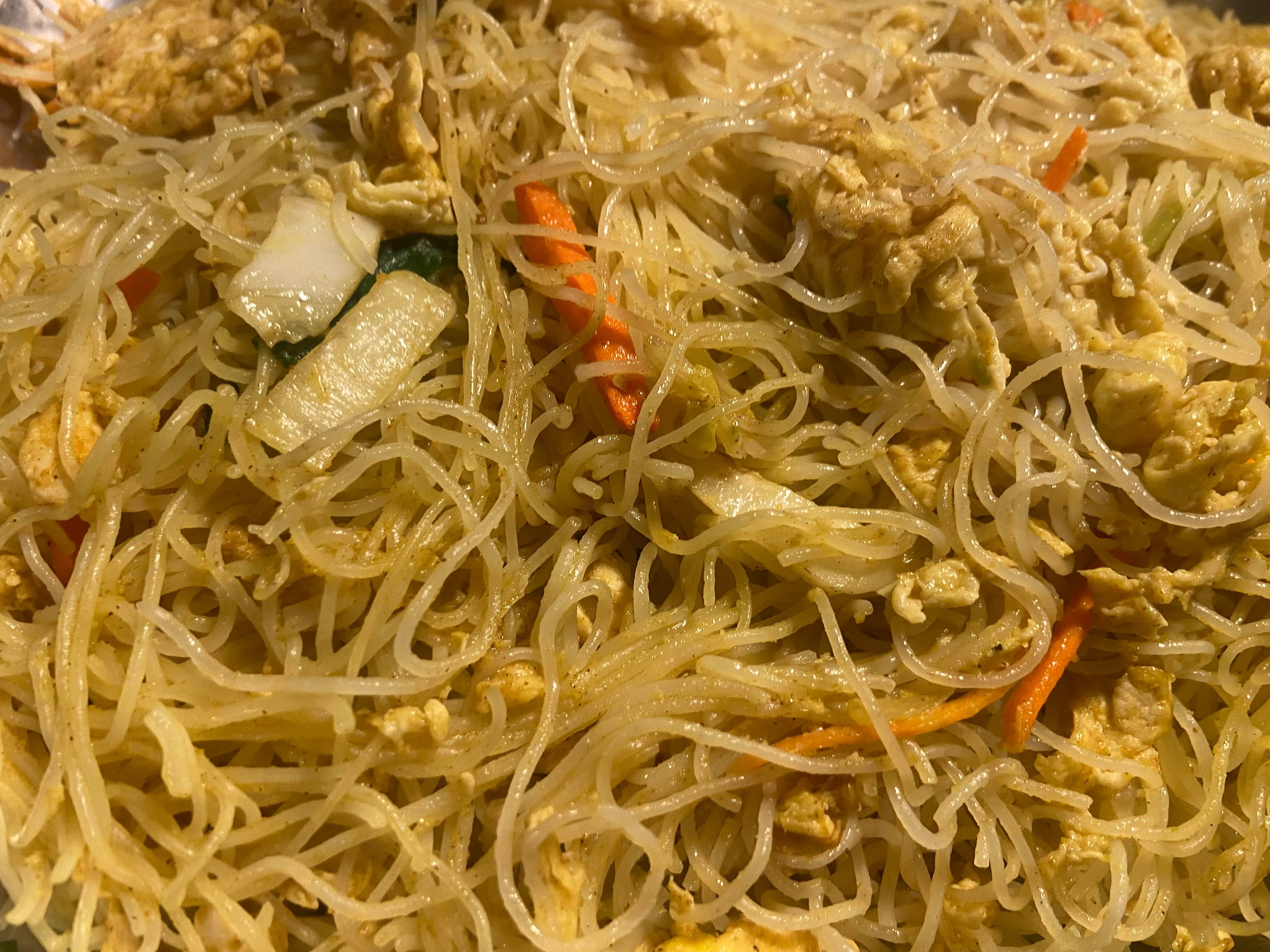 Egg and Veggie Rice Noodle Stir-Fry